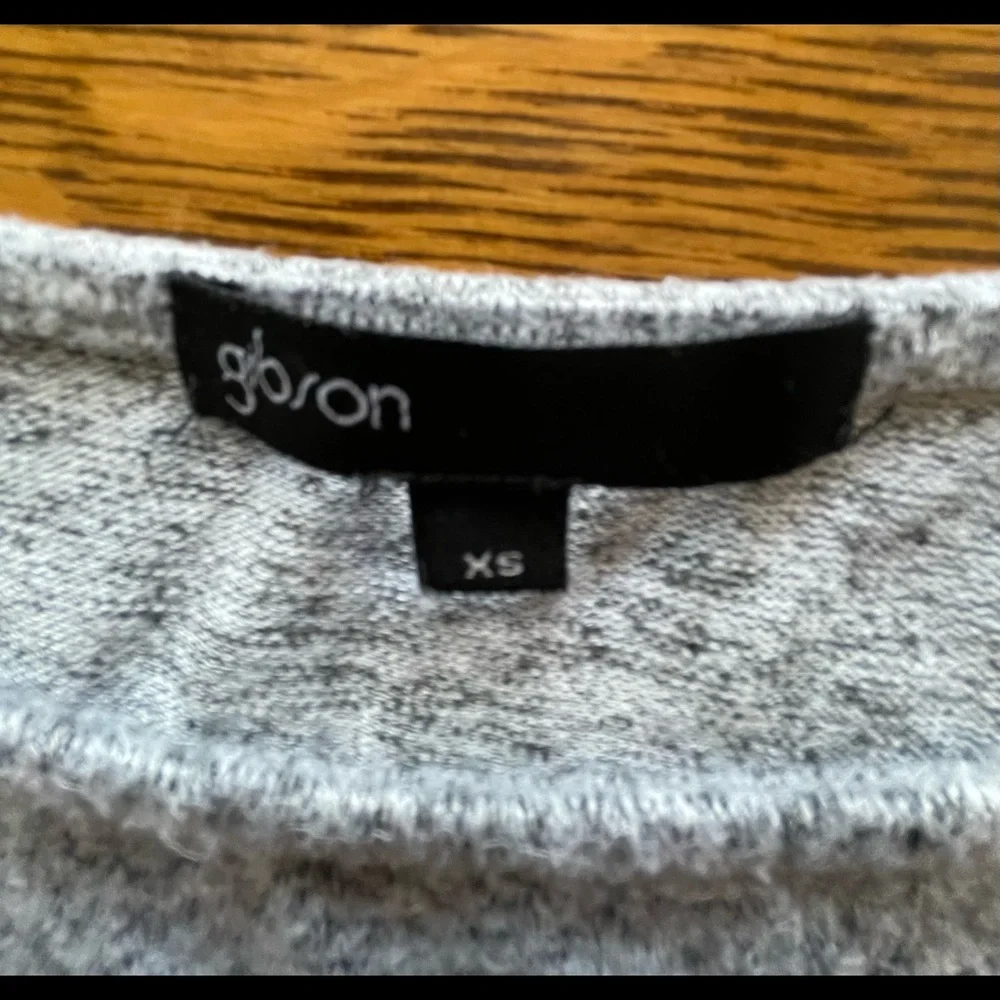 Gibson Top - Picture 4 of 10